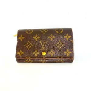 Louis Vuitton Monogram wallet